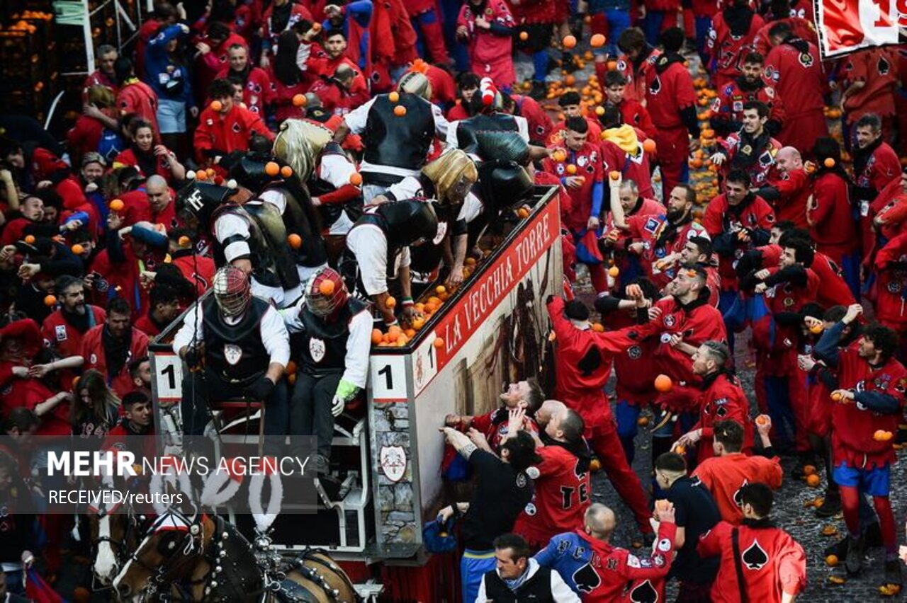 تصاویر: جشن سالانه پرتقال در ایتالیا