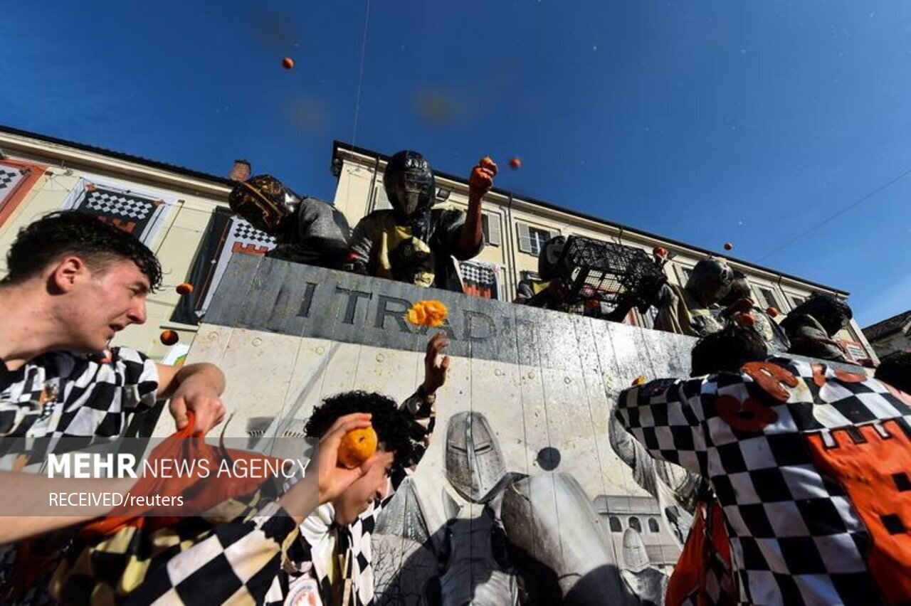 تصاویر: جشن سالانه پرتقال در ایتالیا