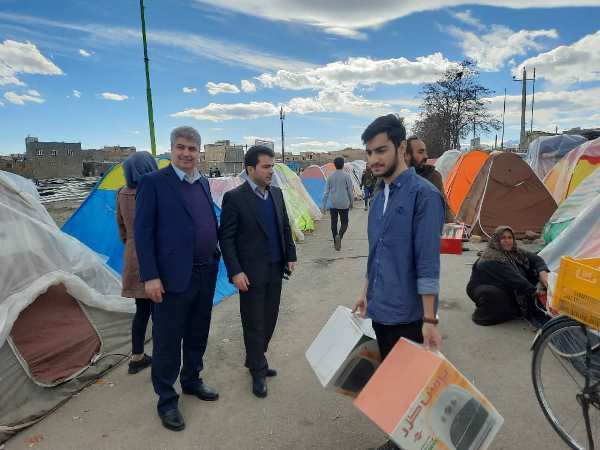 همیاری کارکنان شرکت بیمه پاسارگاد با زلزله زدگان خوی