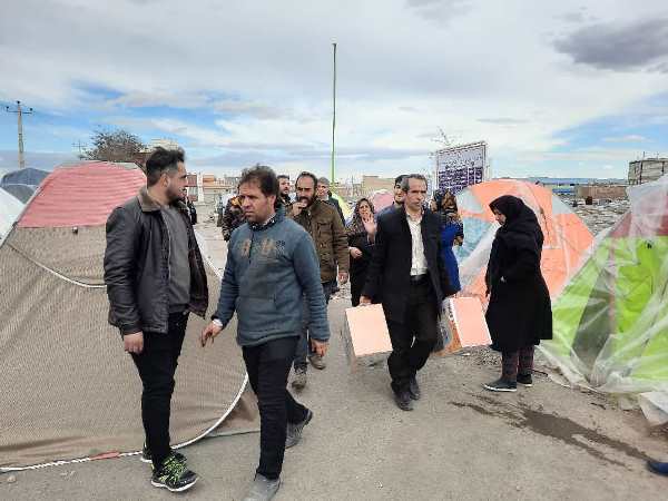 همیاری کارکنان شرکت بیمه پاسارگاد با زلزله زدگان خوی