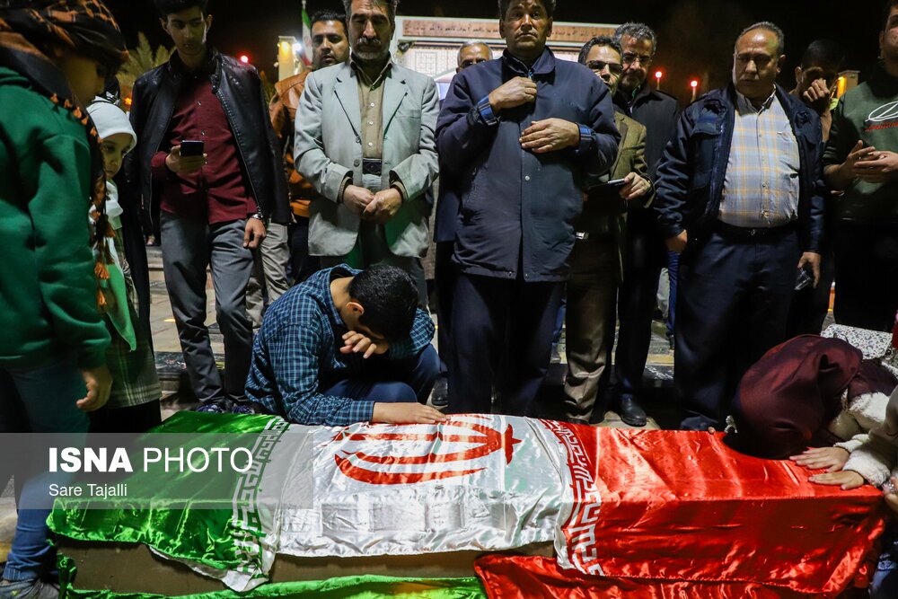 تصاویر: مراسم وداع با پیکر مرحوم اسماعیل احمدی مشاور وزیر ورزش و جوانان در گلزار شهدای شهر کرمان