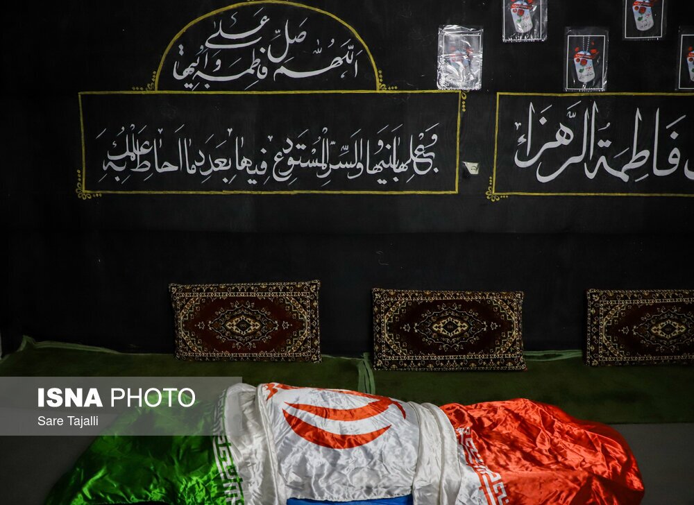 تصاویر: مراسم وداع با پیکر مرحوم اسماعیل احمدی مشاور وزیر ورزش و جوانان در گلزار شهدای شهر کرمان