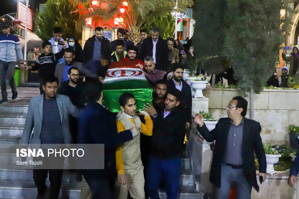 تصاویر: مراسم وداع با پیکر مرحوم اسماعیل احمدی مشاور وزیر ورزش و جوانان در گلزار شهدای شهر کرمان