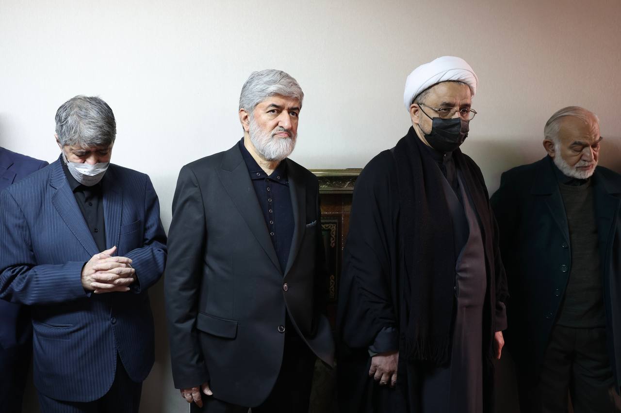 تصاویر: تشییع و تدفین پیکر همسر شهید آیت الله مطهری - قم