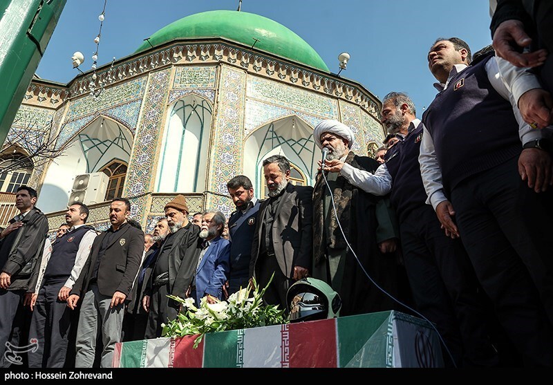 تصاویر: مراسم تشییع پیکر آتش نشان شهید قریب رضا دارابی