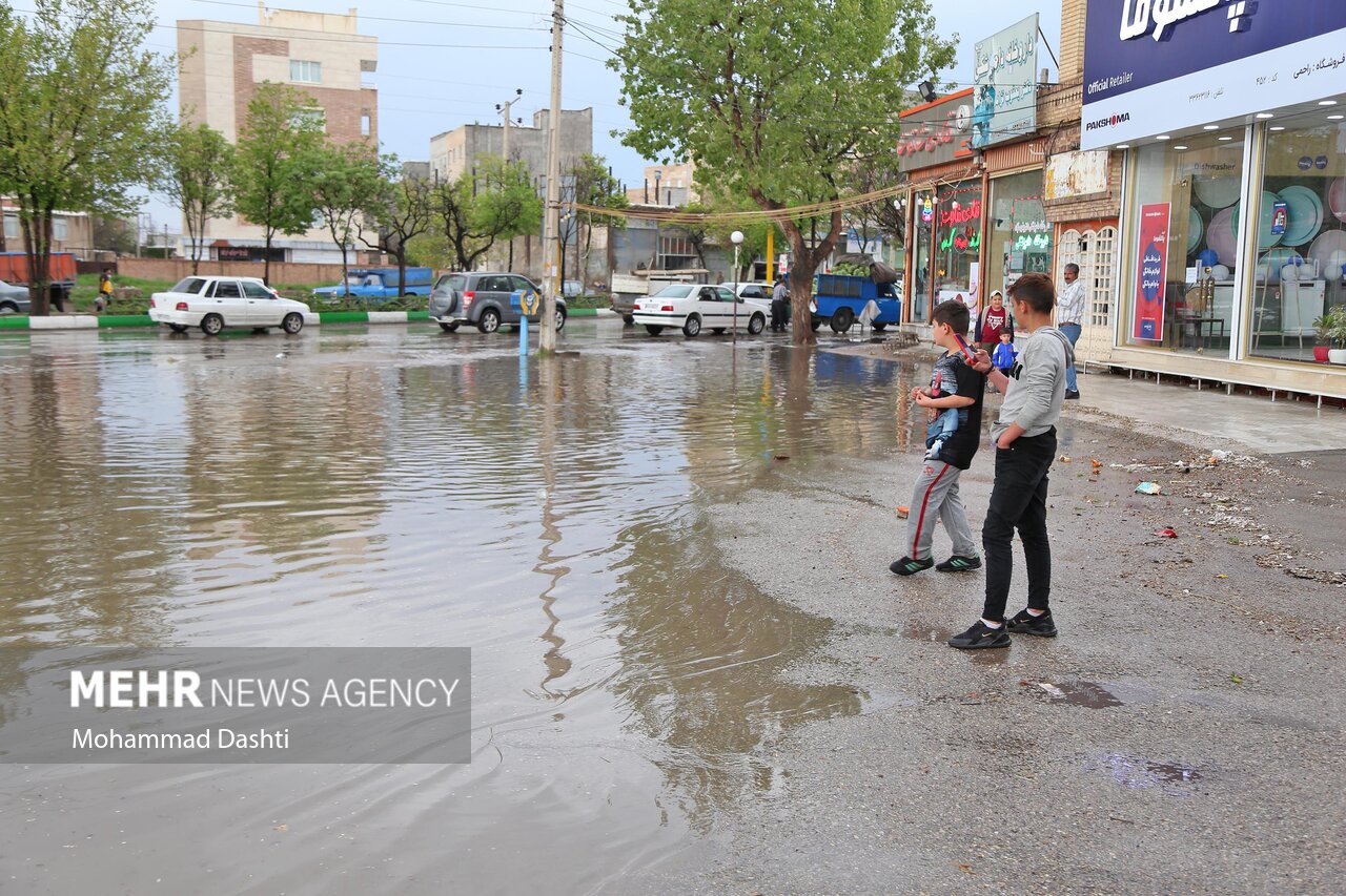 تصاویر: آب گرفتگی معابر در اردبیل