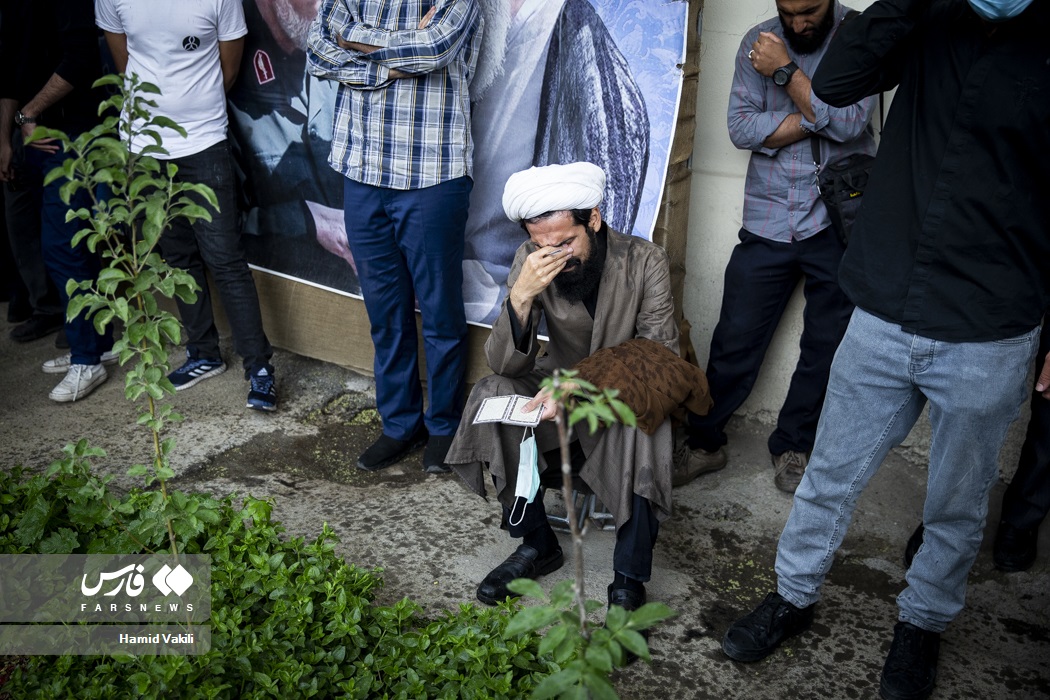 تصاویر: مراسم وداع با پیکر نادر طالب&zwnj; زاده