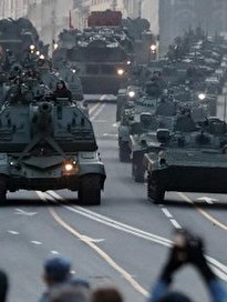 ویدیو / تمرین نظامیان روسیه در مسکو برای رژه «روز پیروزی»