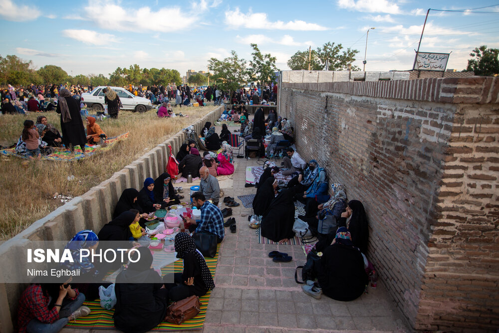 تصاویر: آیین پنجاه بدر در قزوین