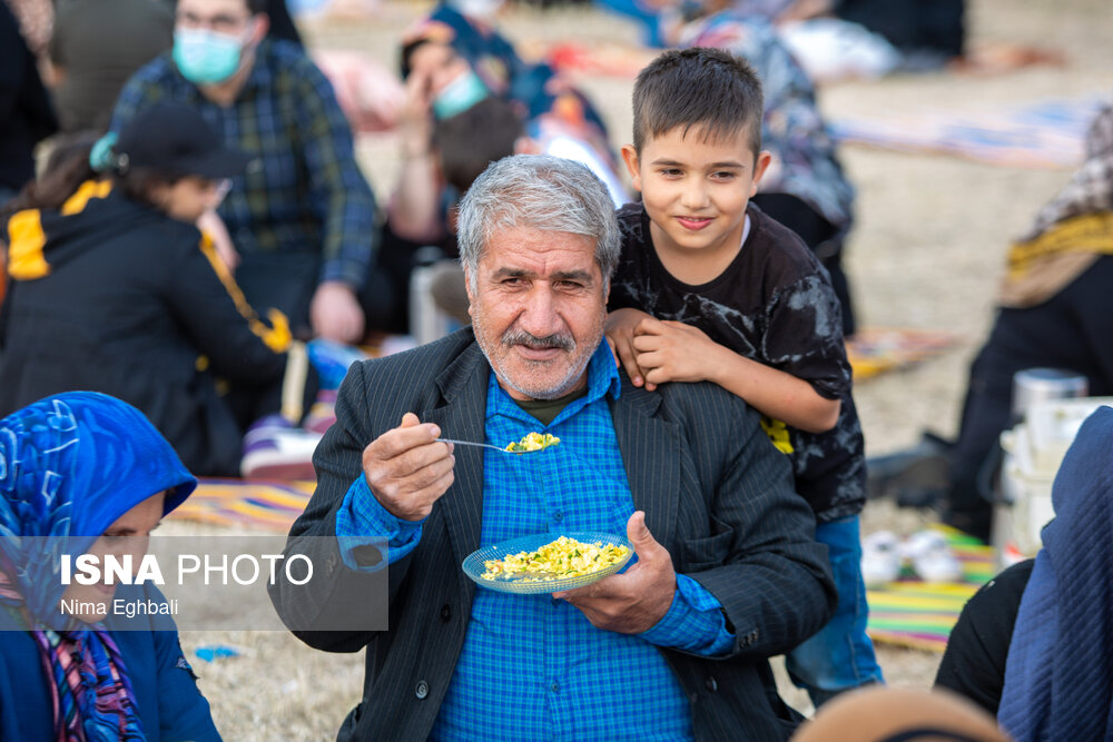 تصاویر: آیین پنجاه بدر در قزوین