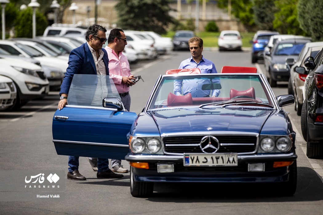 تصاویر: رونمایی از اولین شناسنامه بین المللی خودروهای تاریخی در ایران