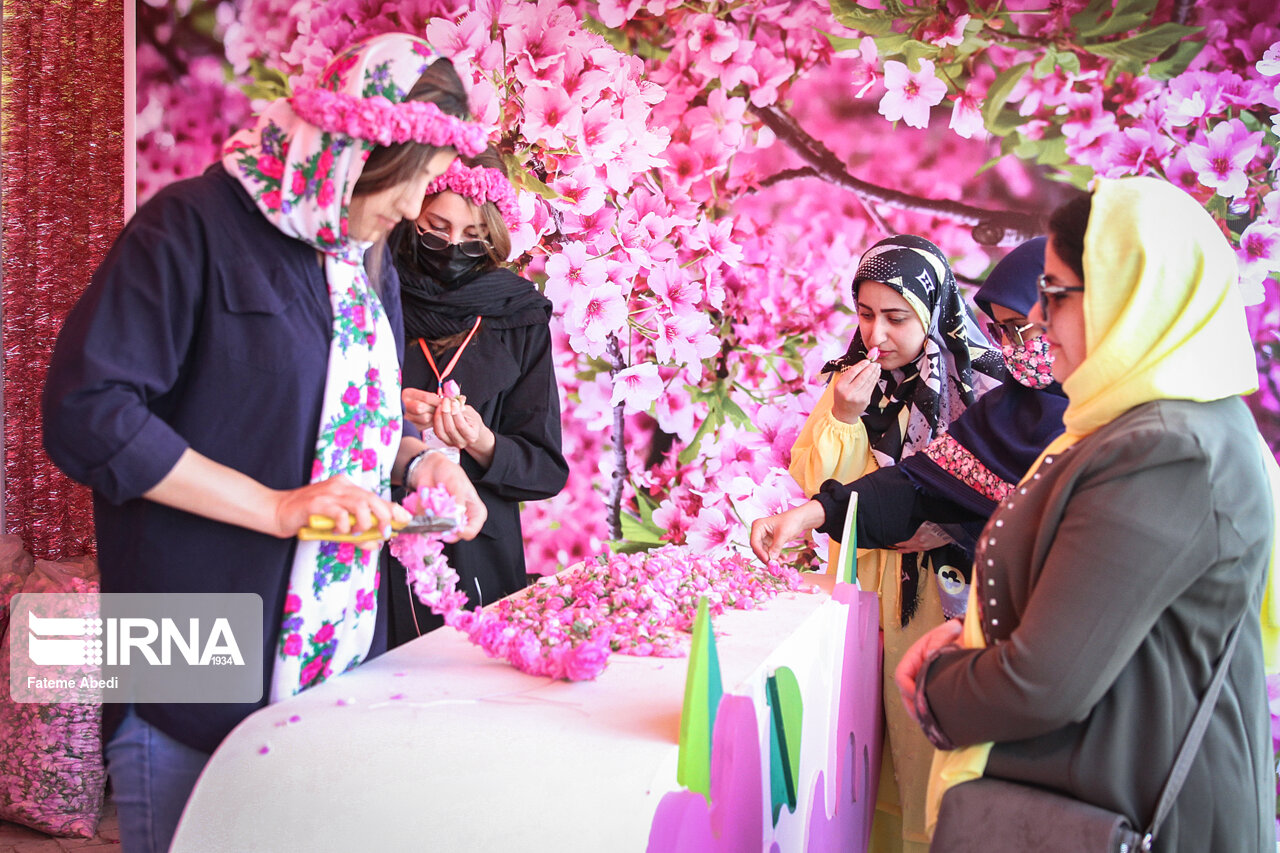 تصاویر: جشنواره گل و گلاب