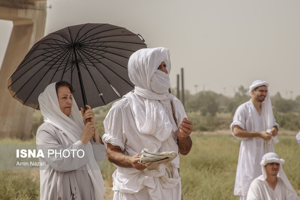 تصاویر: غسل تعمید کودکان مندایی در اهواز