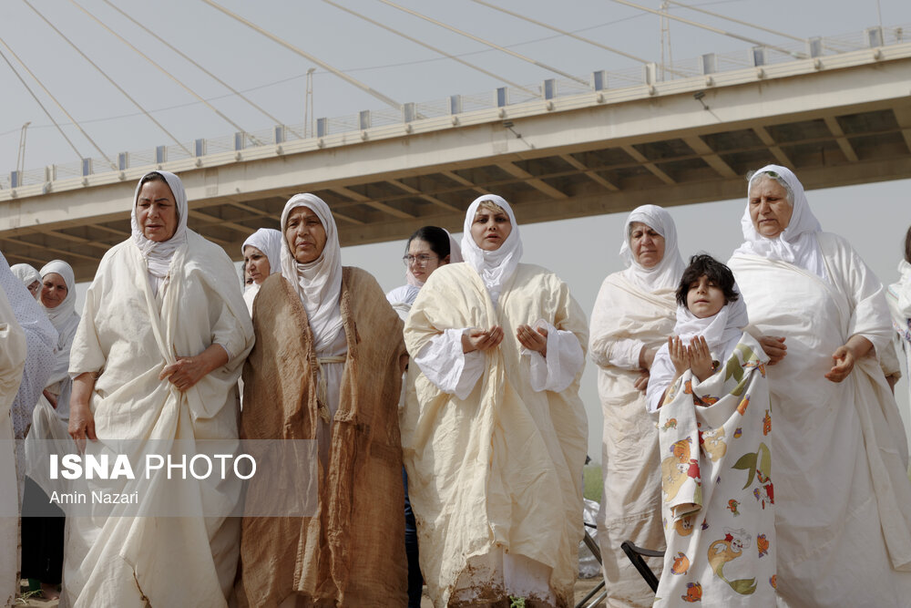 تصاویر: غسل تعمید کودکان مندایی در اهواز