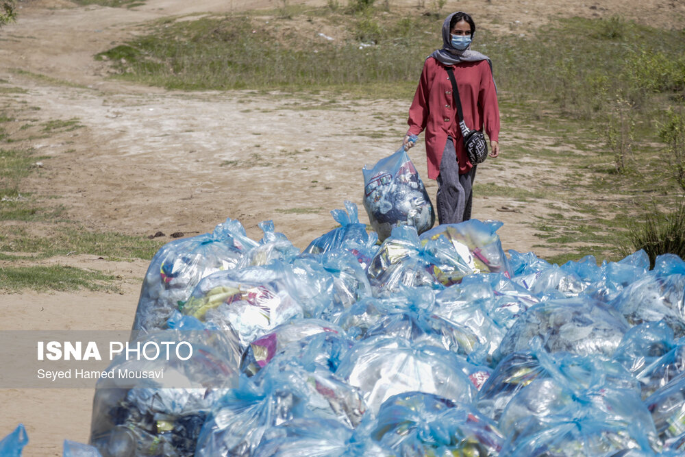 تصاویر: پاکسازی جنگل‌های کرخه به مناسبت روز جهانی زمین پاک