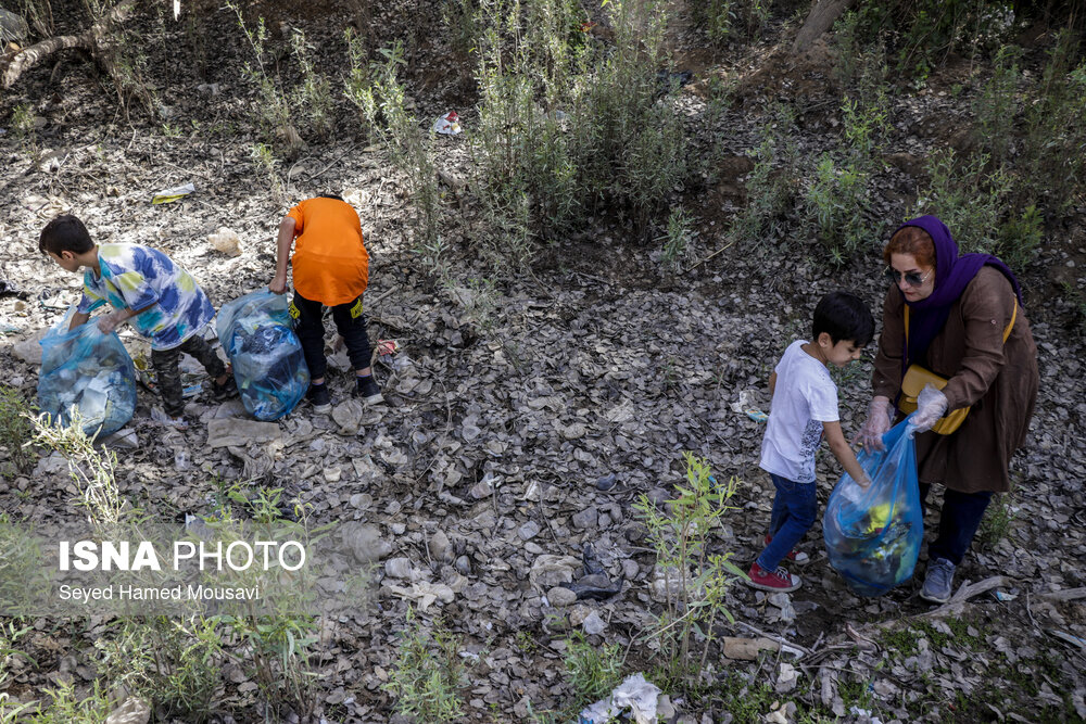 تصاویر: پاکسازی جنگل‌های کرخه به مناسبت روز جهانی زمین پاک