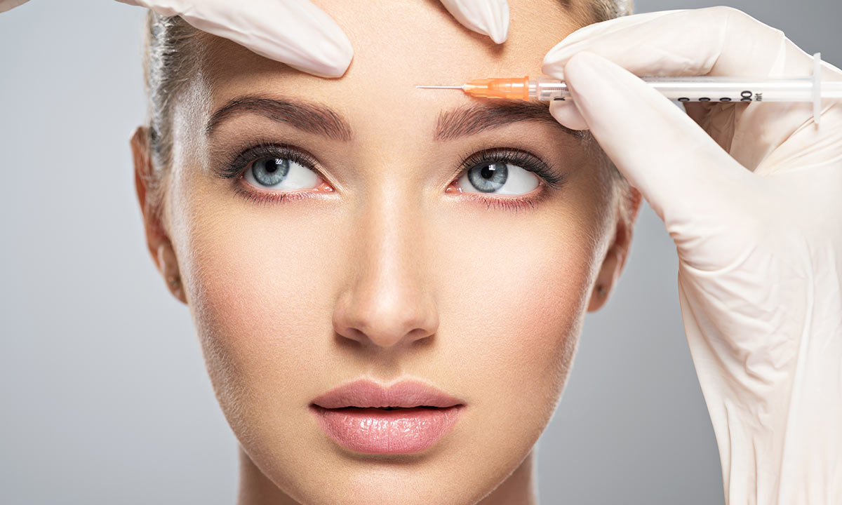 دلیل افتادگی ابرو بعد از بوتاکس چیست؟ دلیل افتادگی ابرو بعد از بوتاکس چیست؟