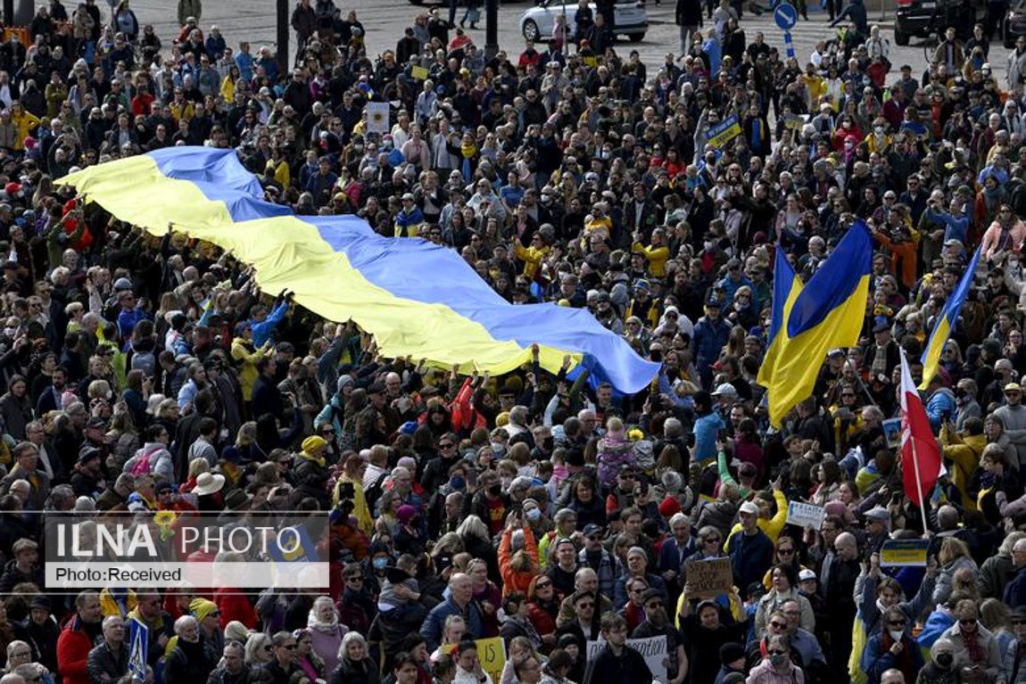 تصاویر: اعتراضات مردم نقاط مختلف دنیا در حمایت از اوکراین