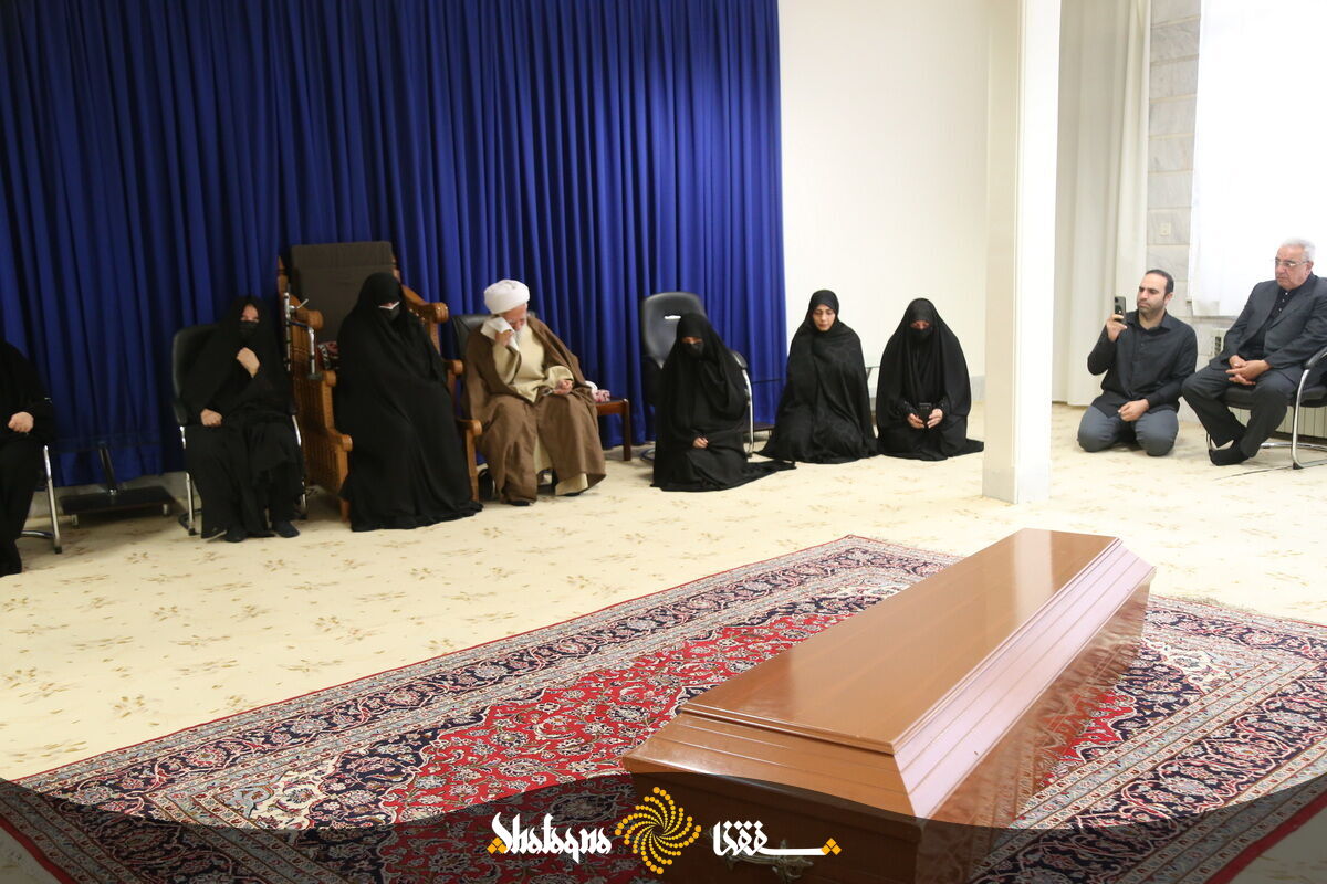 تصاویر: مراسم تشییع همسر  آیت الله جوادی آملی