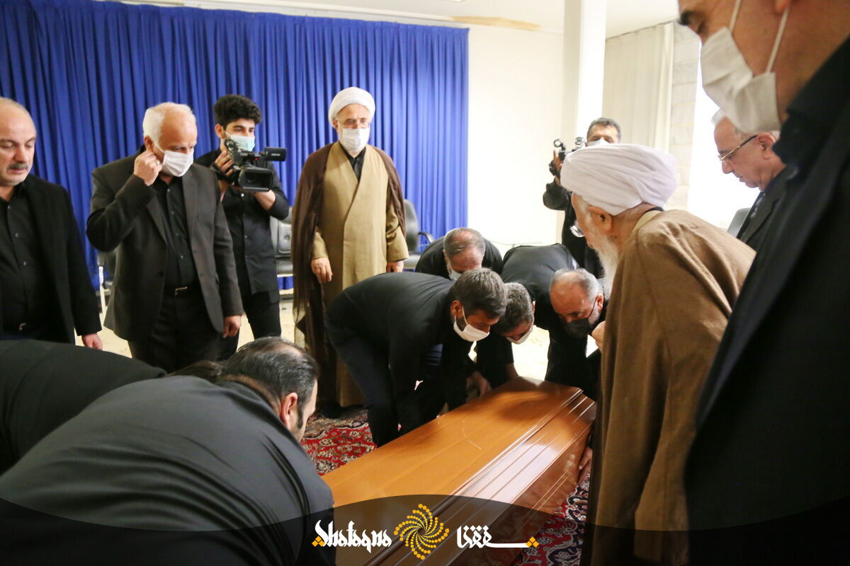 تصاویر: مراسم تشییع همسر  آیت الله جوادی آملی