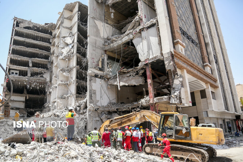 تصاویر: متروپل آبادان؛ هشتمین روز پس از حادثه