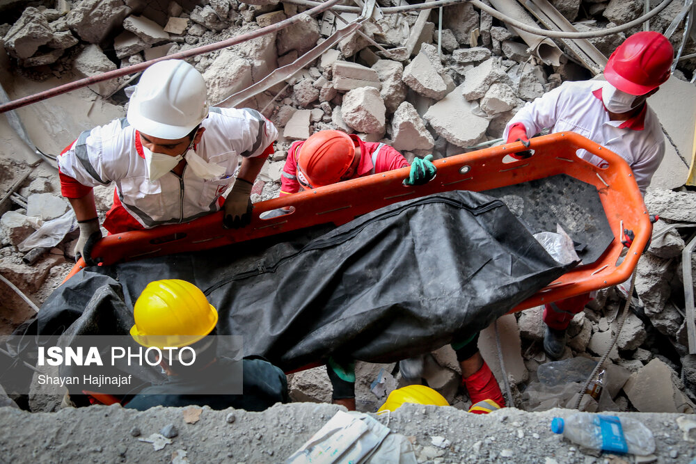 تصاویر: متروپل آبادان؛ هشتمین روز پس از حادثه