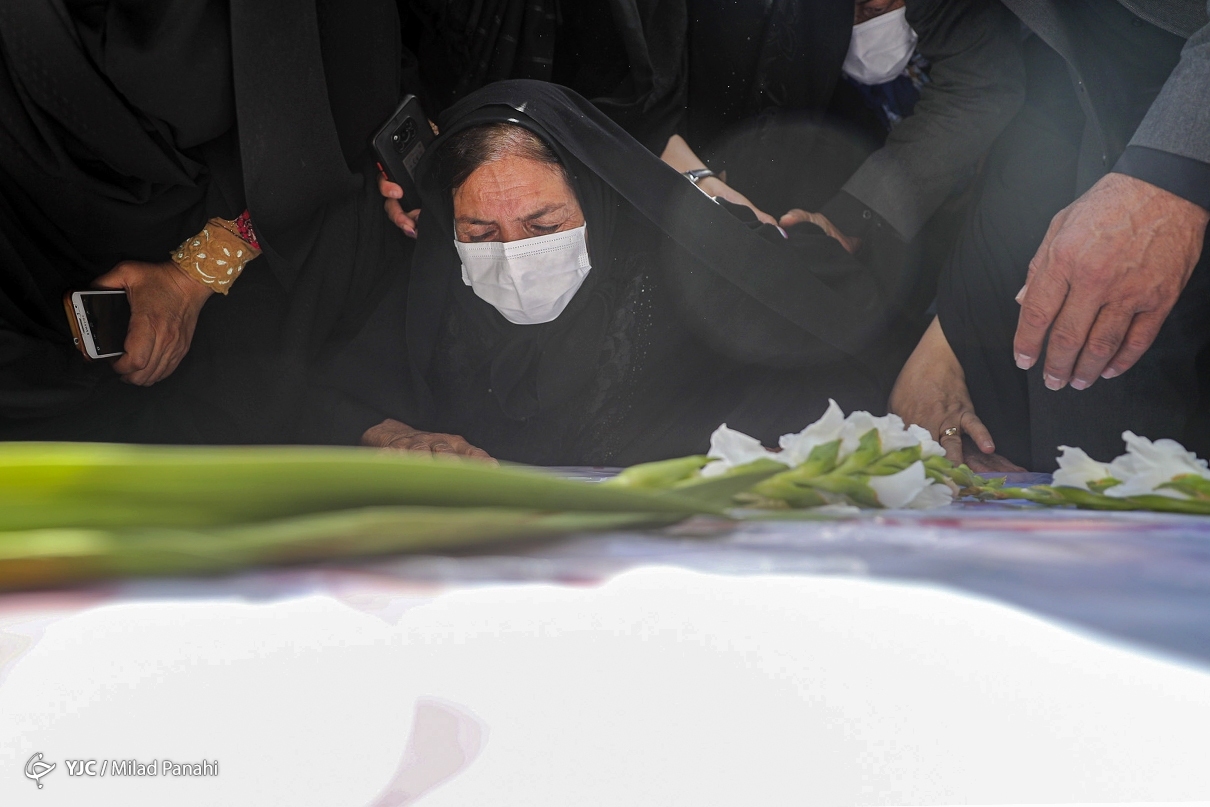 تصاویر: تشییع پیکر شهدای محیط‌بانی - شیراز