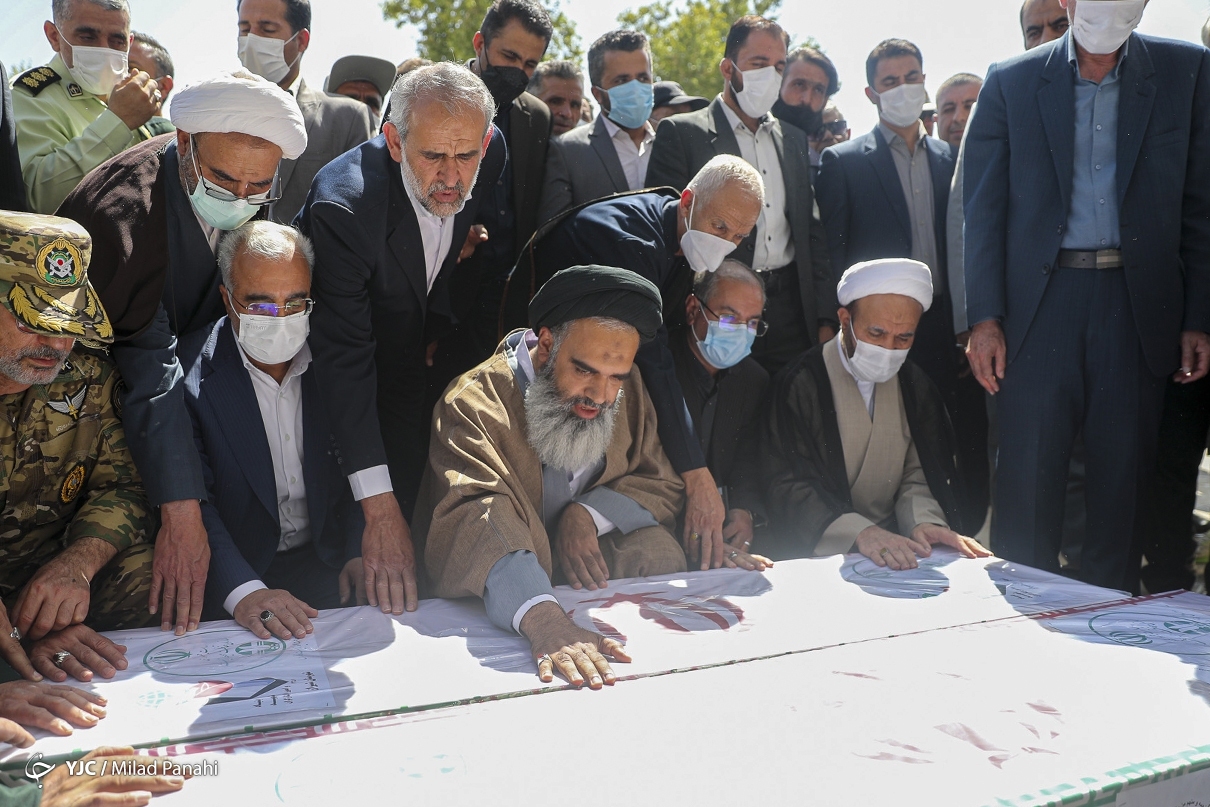 تصاویر: تشییع پیکر شهدای محیط‌بانی - شیراز