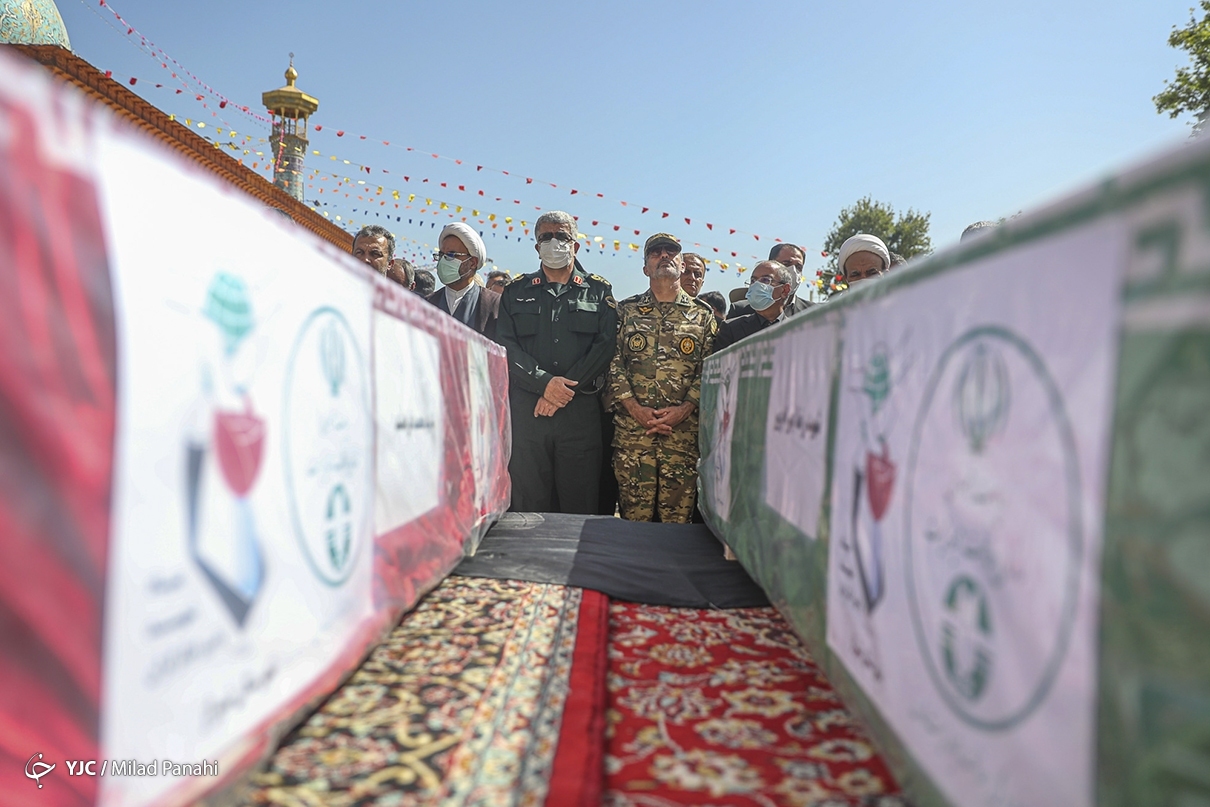 تصاویر: تشییع پیکر شهدای محیط‌بانی - شیراز