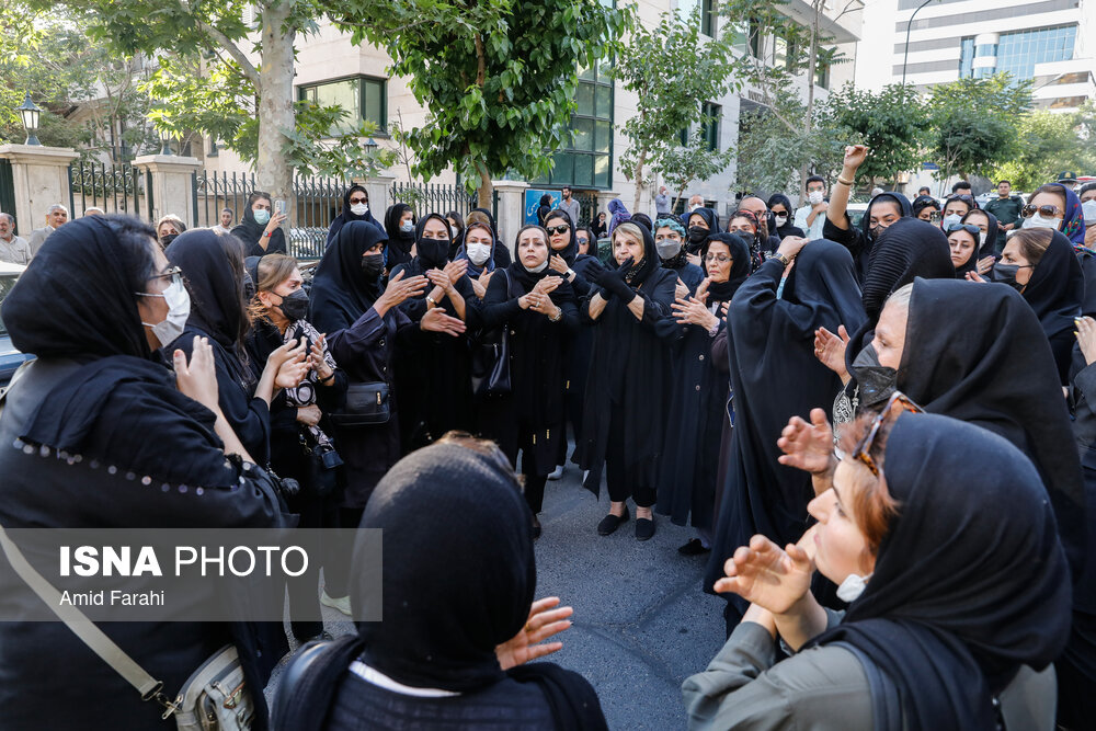 تصاویر: مراسم یادبود جانباختگان فاجعه متروپل آبادان در تهران