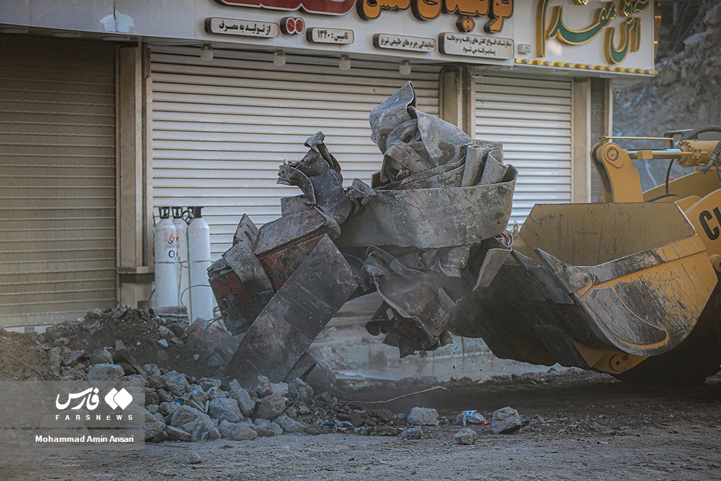 دهمین روز از عملیات آواربرداری &laquo;متروپل&raquo;