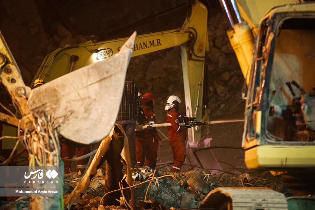 تصاویر: آواربرداری &laquo;لایه به لایه&raquo; در متروپُل