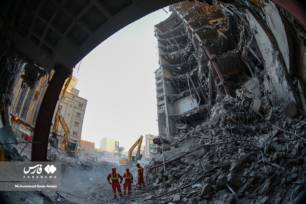 تصاویر: آواربرداری &laquo;لایه به لایه&raquo; در متروپُل