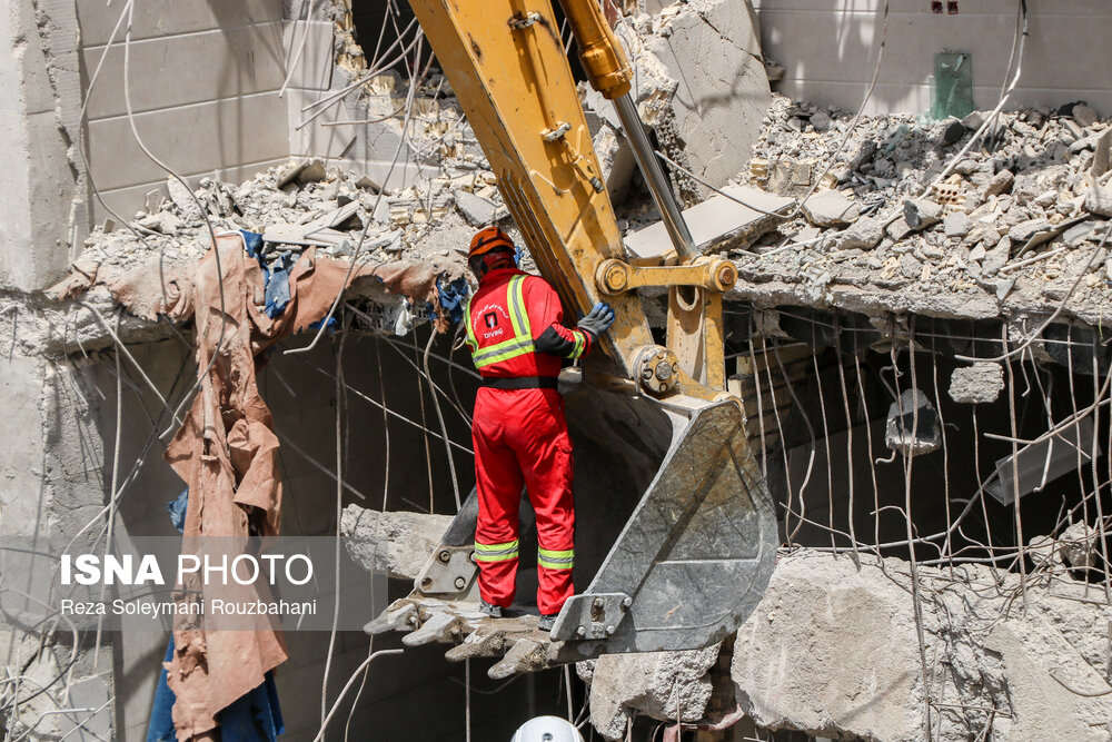 تصاویر: متروپل آبادان؛ چهاردهمین روز پس از حادثه