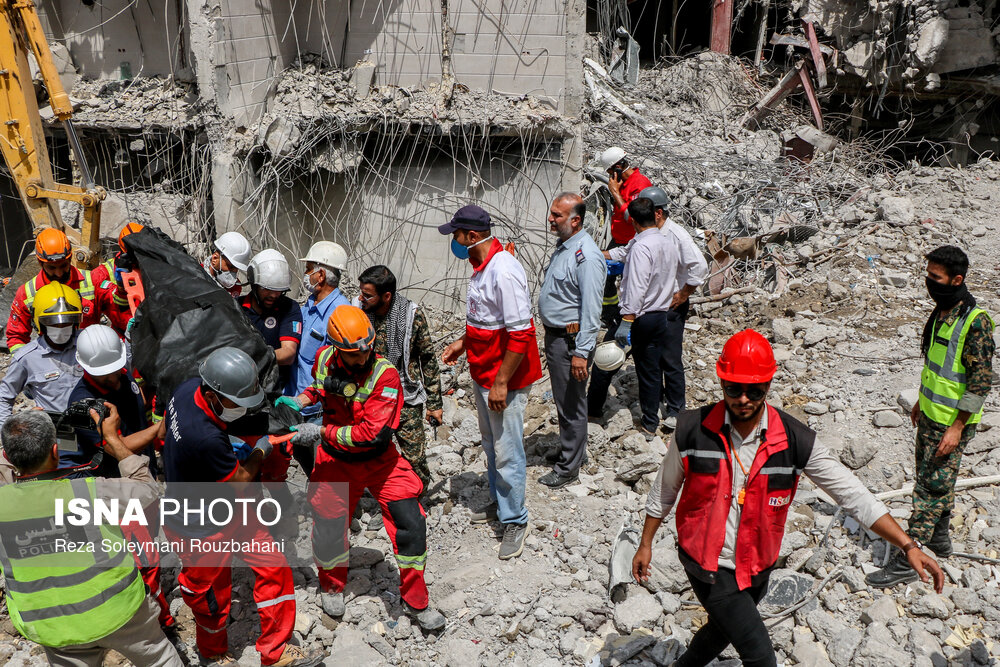 تصاویر: متروپل آبادان؛ چهاردهمین روز پس از حادثه