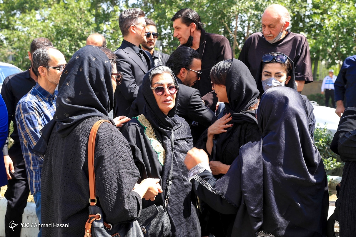 تصاویر: تشییع پیکر مهدی صباغی - مشهد