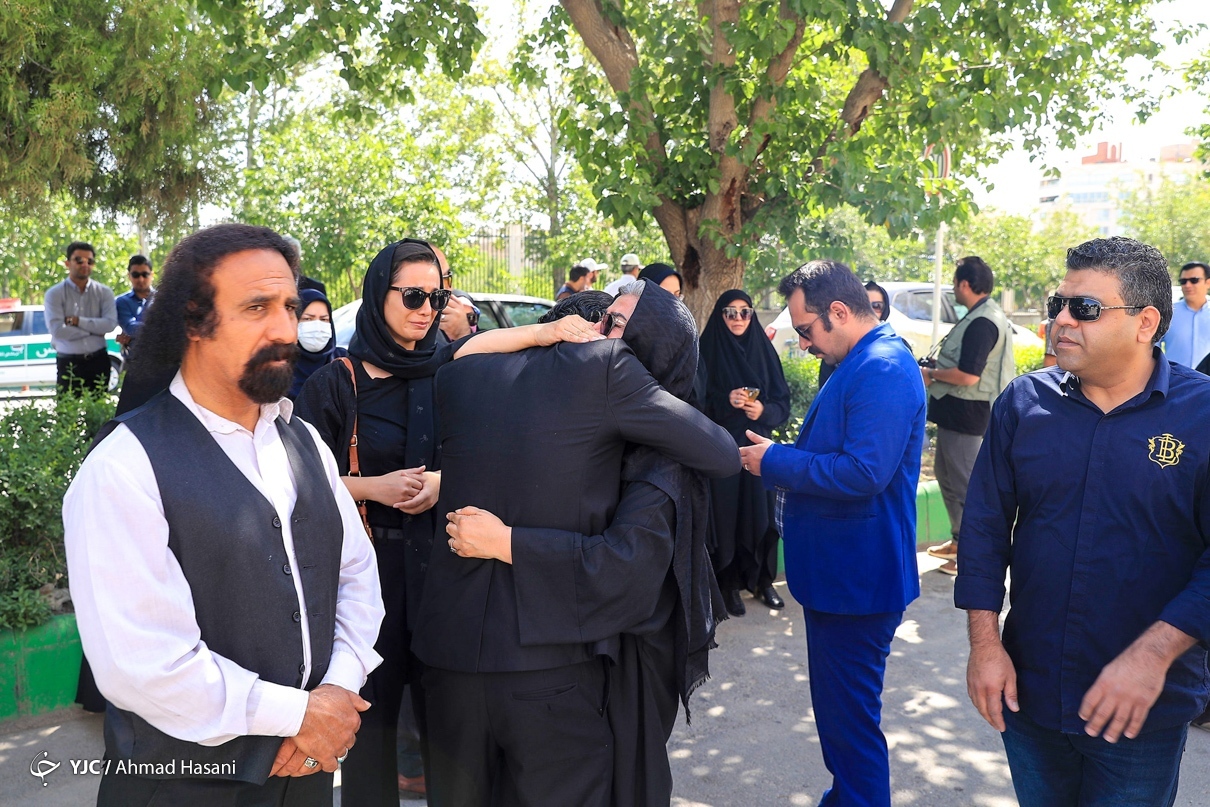 تصاویر: تشییع پیکر مهدی صباغی - مشهد