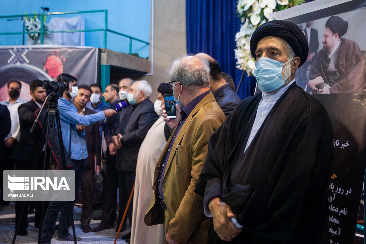 تصاویر: وداع با پیکر حجت الاسلام دعایی