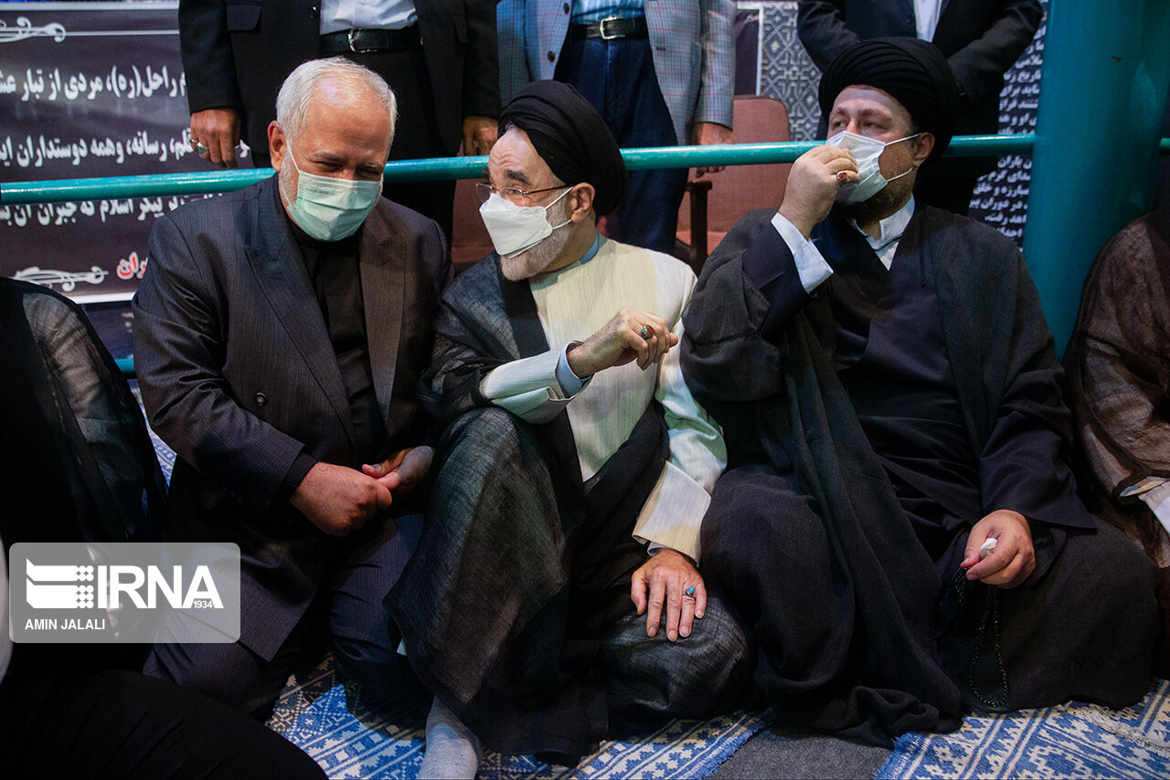 تصاویر: وداع با پیکر حجت الاسلام دعایی