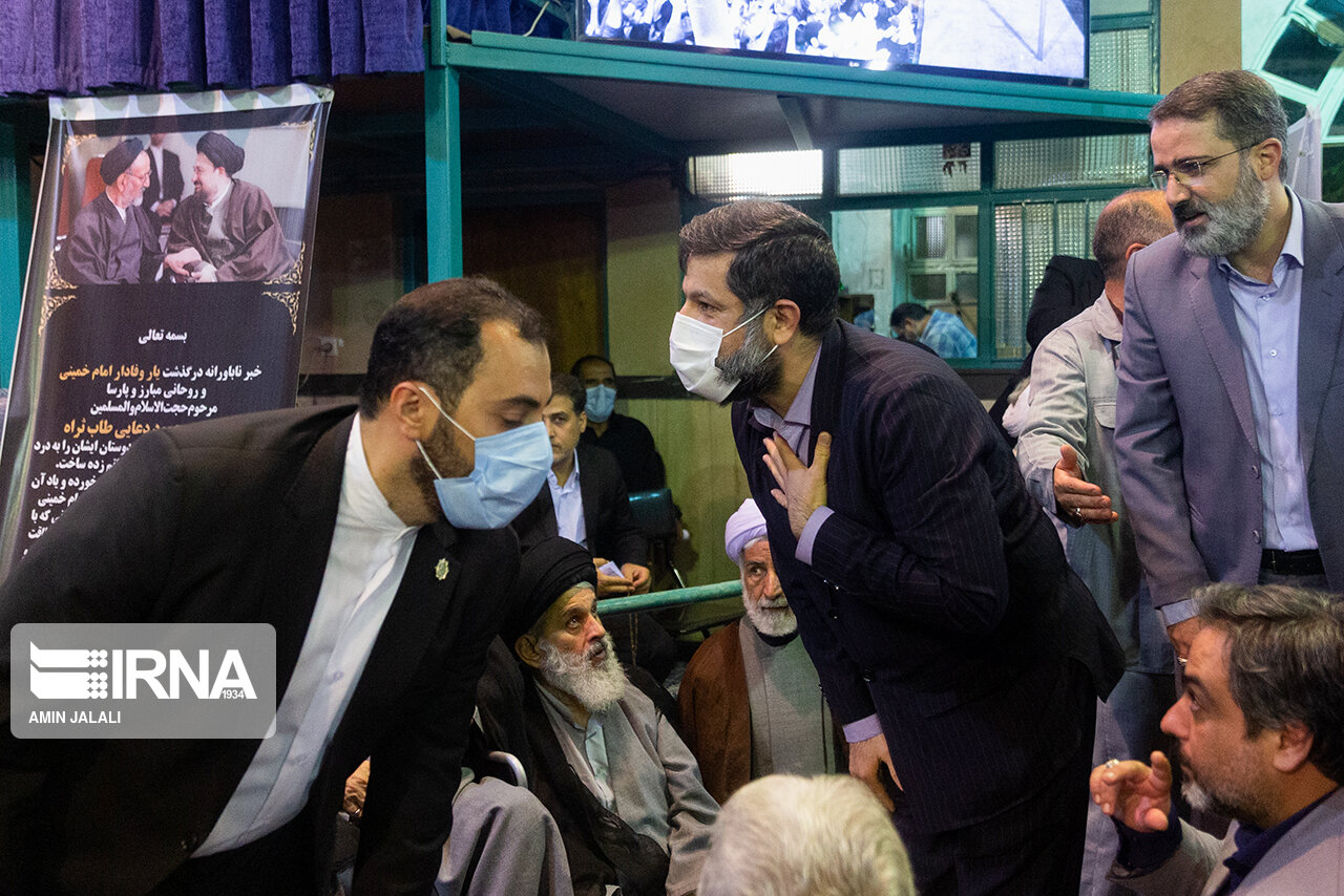 تصاویر: وداع با پیکر حجت الاسلام دعایی
