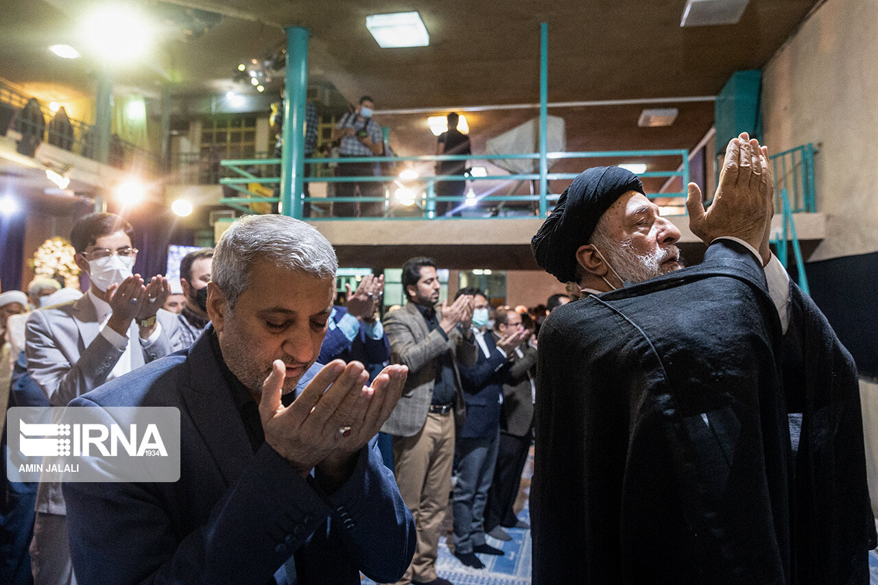 تصاویر: وداع با پیکر حجت الاسلام دعایی