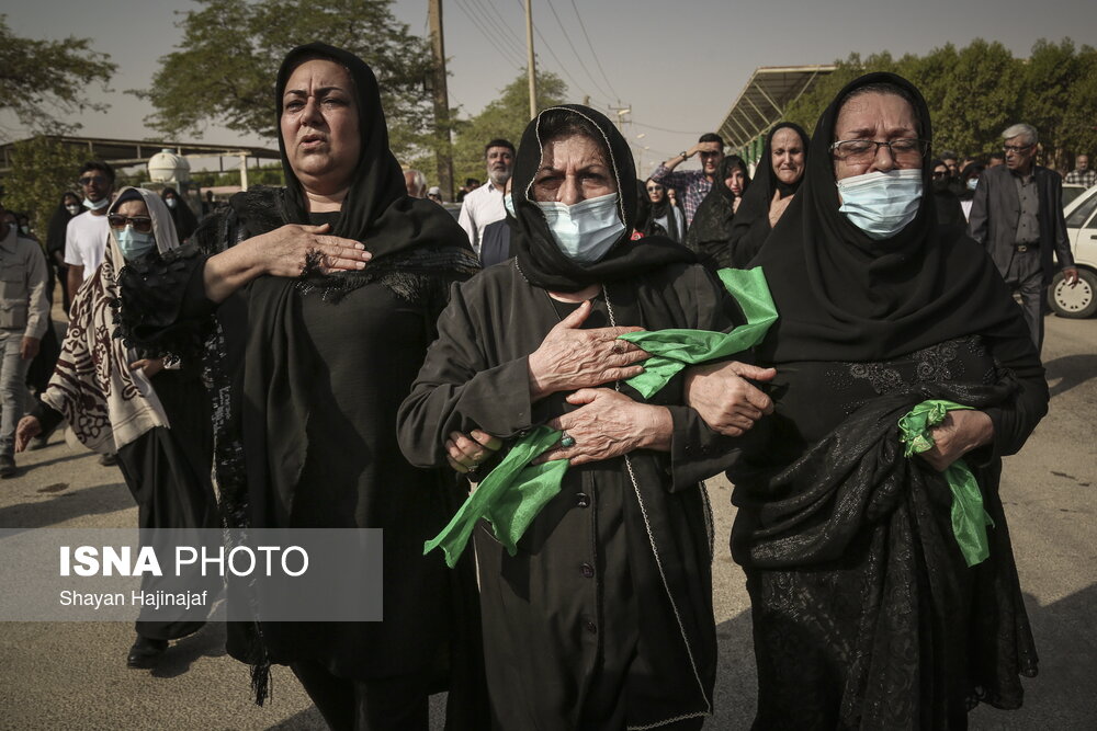 تصاویر: تشییع پیکر دو برادر جانباخته حادثه متروپل