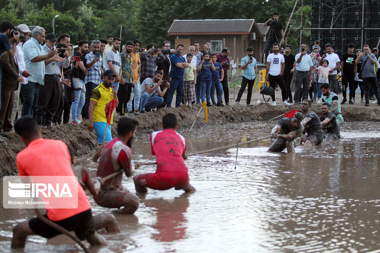 تصاویر: جشنواره ورزش&zwnj;های شالیزاری