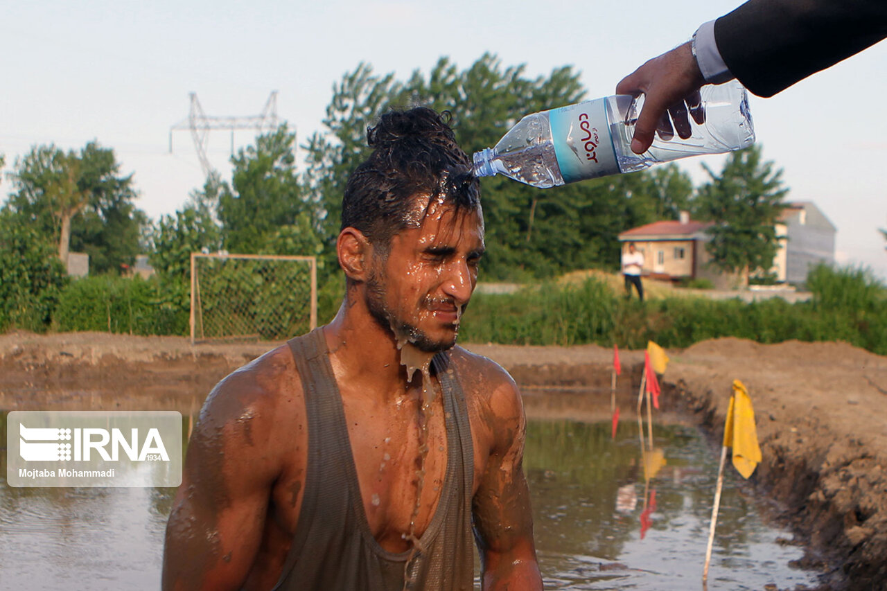 تصاویر: جشنواره ورزش&zwnj;های شالیزاری