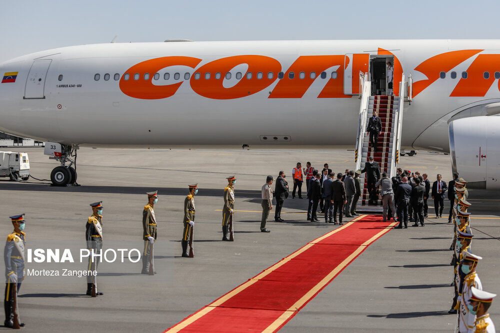 تصاویر: ورود رییس جمهور ونزوئلا به ایران