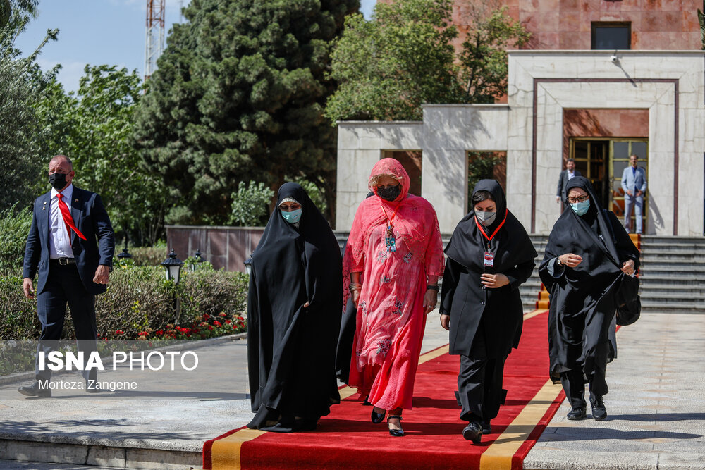 تصاویر: ورود رییس جمهور ونزوئلا به ایران