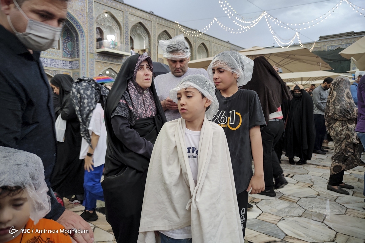 تصاویر: باران رحمت در شب میلاد امام رضا (ع)