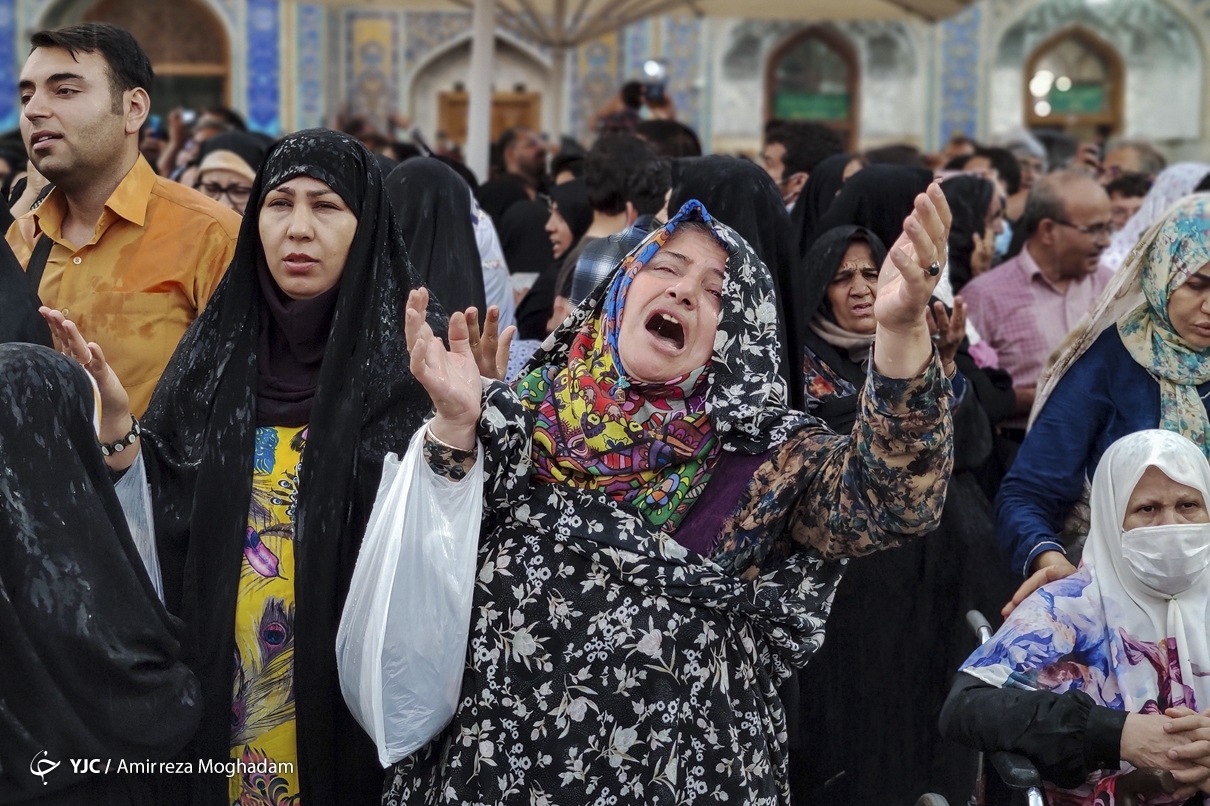 تصاویر: باران رحمت در شب میلاد امام رضا (ع)