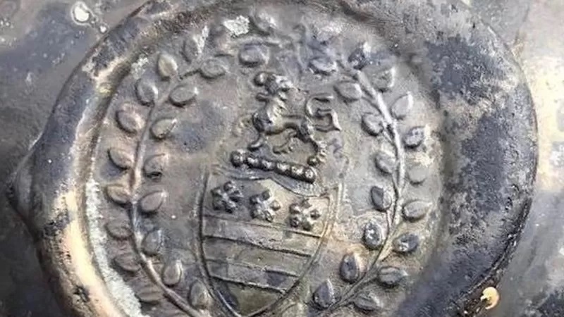 بقایای ناو جنگی ۳۰۰ ساله بریتانیا که پادشاه آتی سوار آن بود پیدا شد