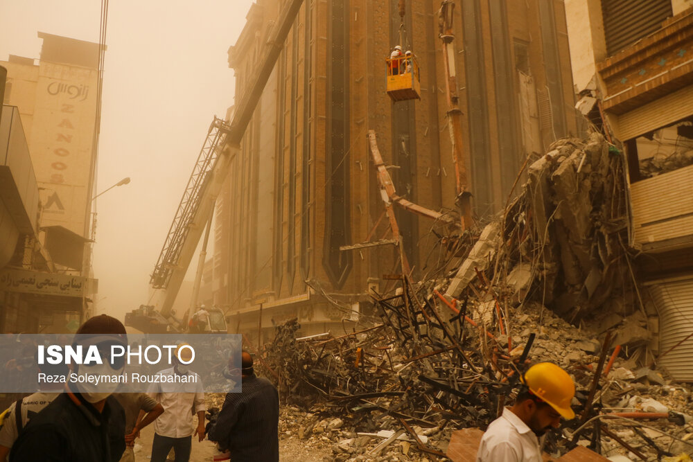 تصاویر: ریزش ساختمان 10 طبقه متروپل - آبادان